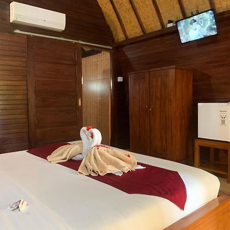Jona Bungalow Sakti Room photo
